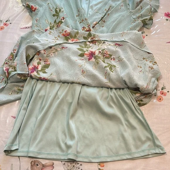 London Times seafoam green polka dot and floral v neck knee length dress size 16 - Picture 7 of 10